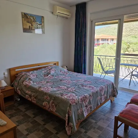 Holiday home Grieks To Kalokairi