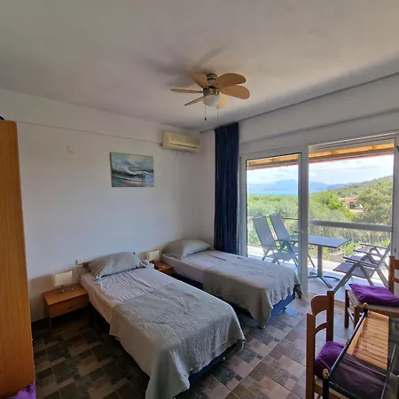Holiday home Grieks To Kalokairi